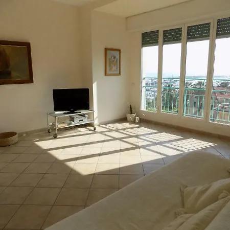 Attico Vista Mare Lägenhet Sanremo